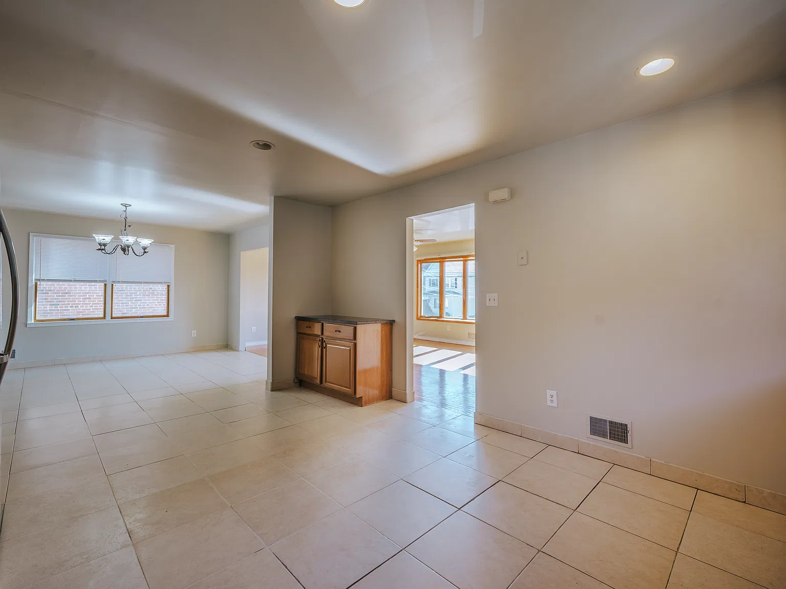 3 bed, $3,200 — Photo 3