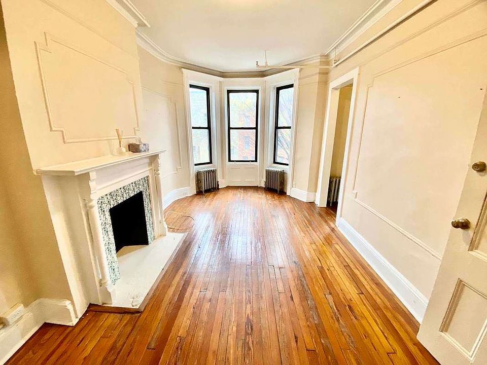 1st image of 606 Saint Johns Pl #2