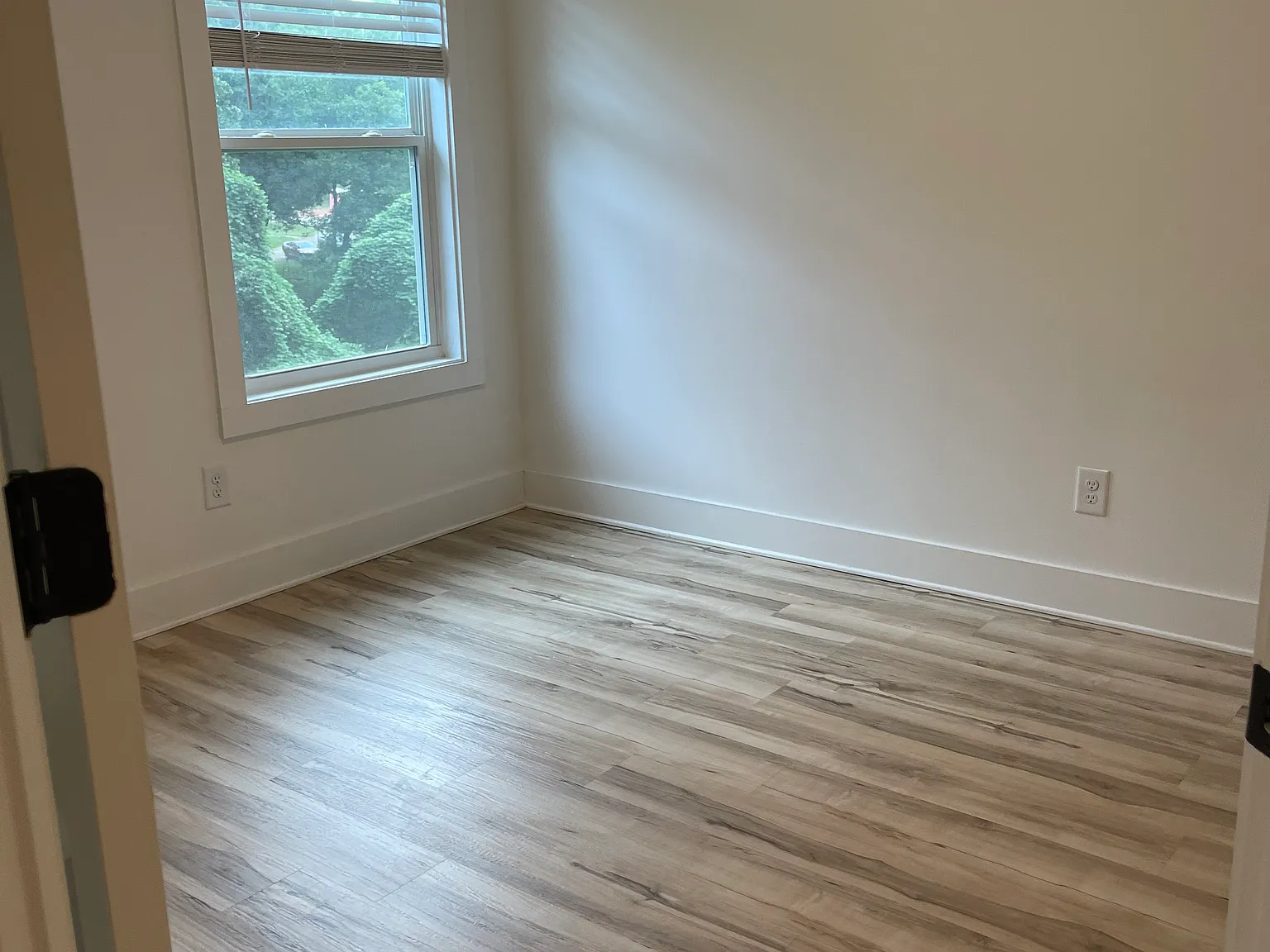 3 bed, 2.5 bath, 1333 sqft, $1,750 — Photo 4