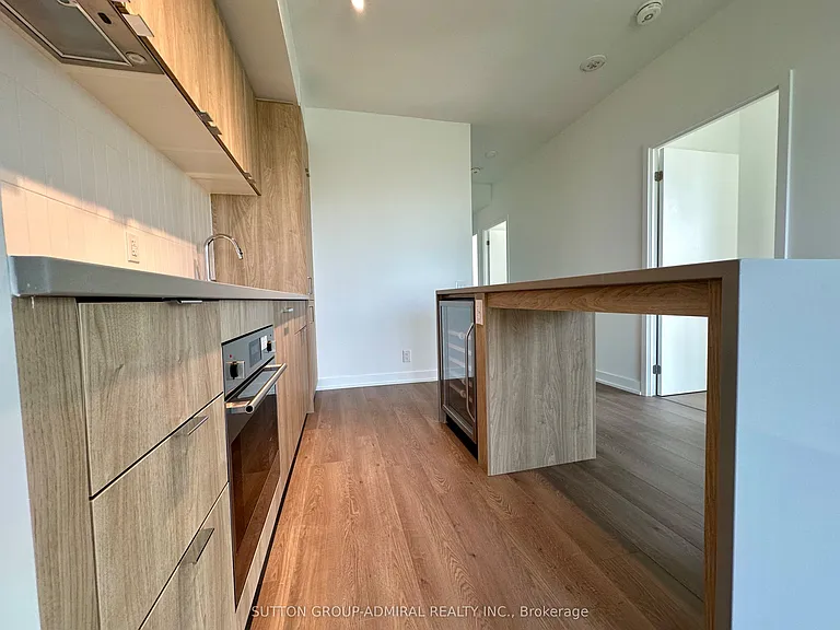 1660 Bloor St W #803 — Photo 14