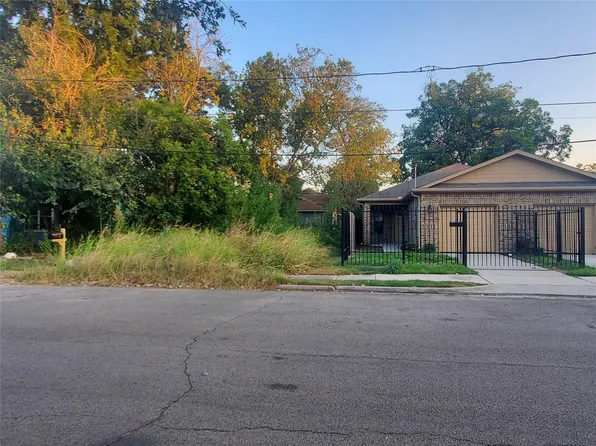 4914 Evella St, Houston, TX 77026