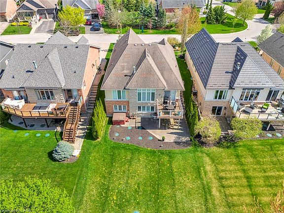 4th image of 74 Aberfoyle Mill Cres