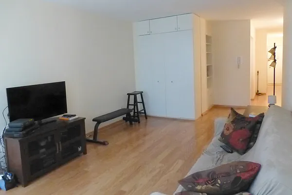 Sold by Owner | media 8