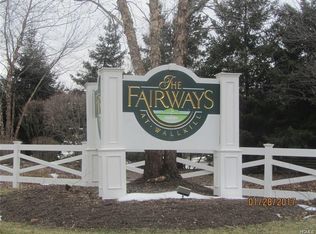 25-9 Fairways Dr, Middletown, NY 10940
