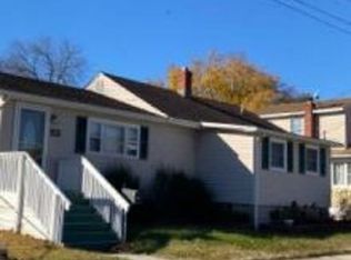 87 Oak St, Pennsville, NJ 08070