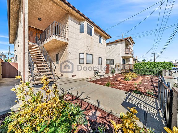 5th image of 868 W 25th St