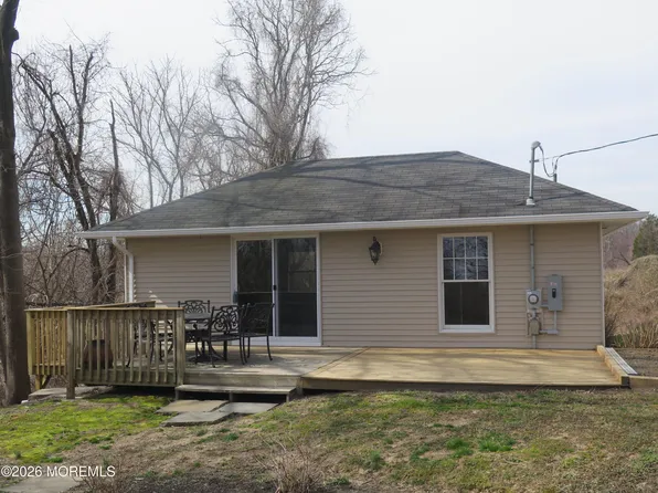 545 Cooper Rd, Red Bank, NJ 07701