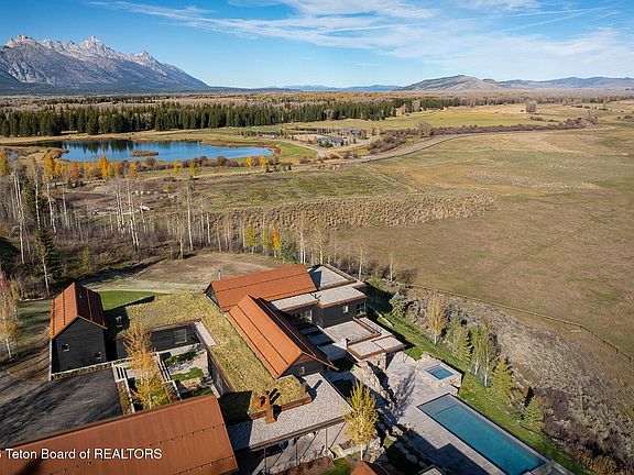 3rd image of 950 W Bar Bc Ranch Rd