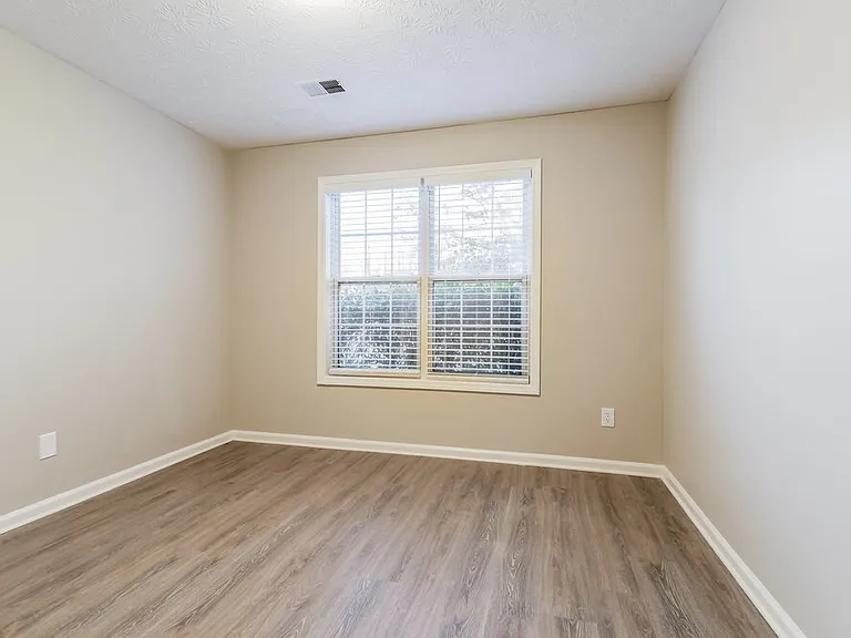 615 Waltman Point Pl — Photo 15