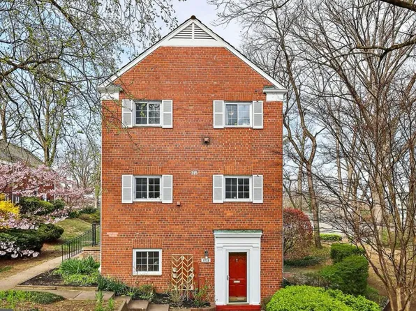 3518 Martha Custis Dr, Alexandria, VA 22302