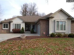 2130 Redwood Pl, Canfield, OH