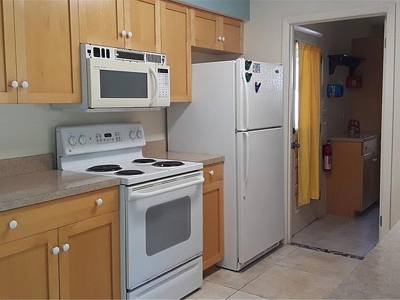 4th image of 2310 Tami Sola St