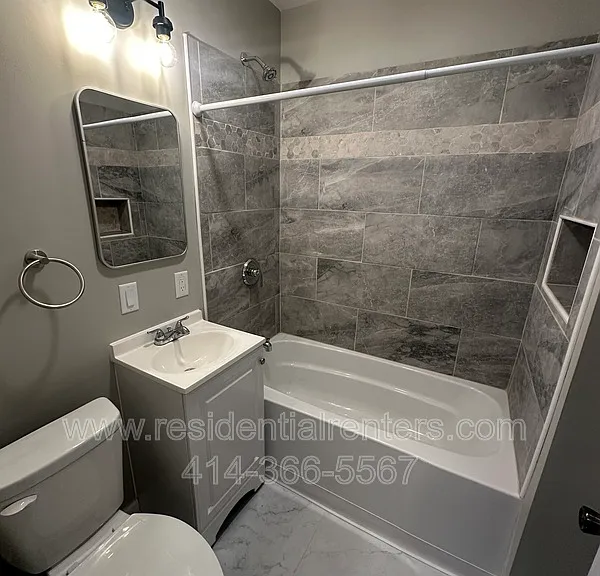 223 W Keefe Ave — Photo 10