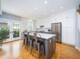 323-5 1st St, Jersey City, NJ 07302
