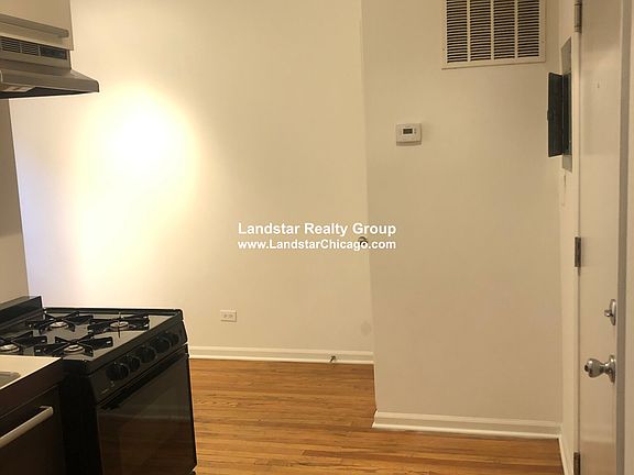 2nd image of 5054 N Winthrop Ave APT 303