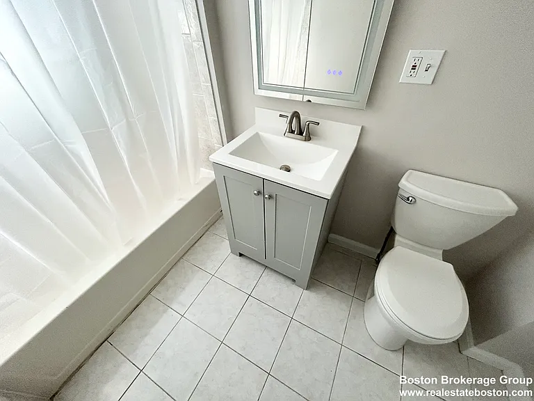 24 Willis St #2 — Photo 8