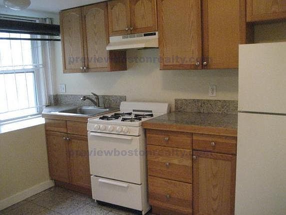 2nd image of 325 Summit Ave #205