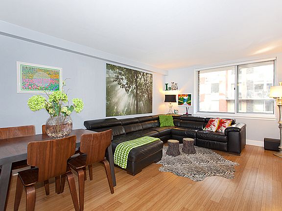 2nd image of 505 W 47th St #2BN