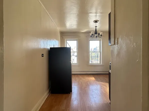 198 Delaware Avenue image 17 of 19