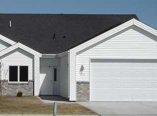 4714 Pines Cir, Grand Forks, ND 58201