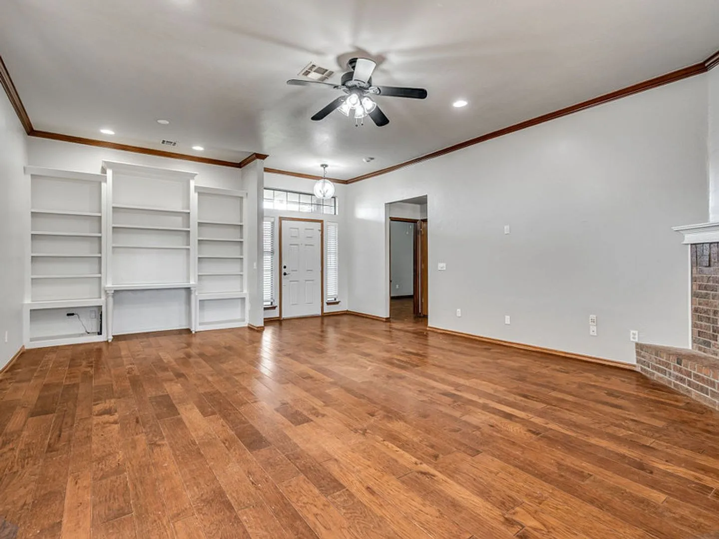 Moore Home Available now! — Photo 4