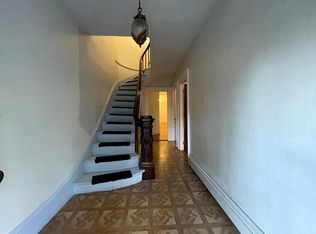 19 Chestnut St #1, Malden, MA 02148