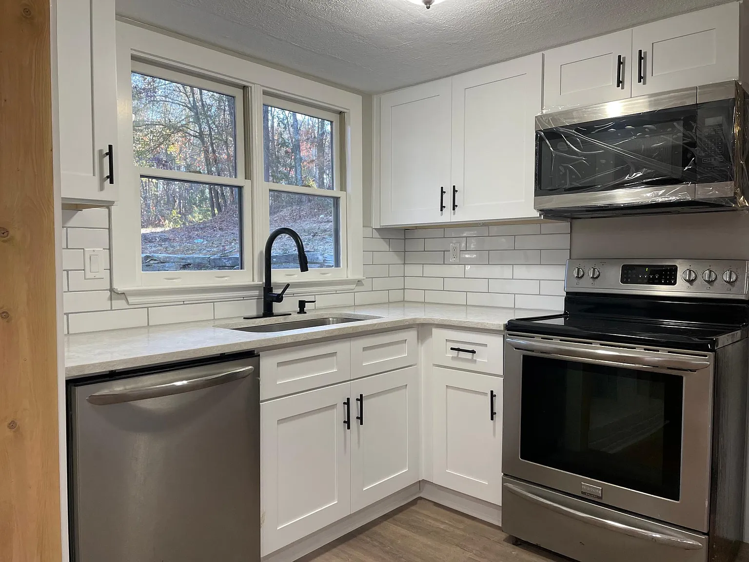 2 bed, 1100 sqft, $1,975 — Photo 4