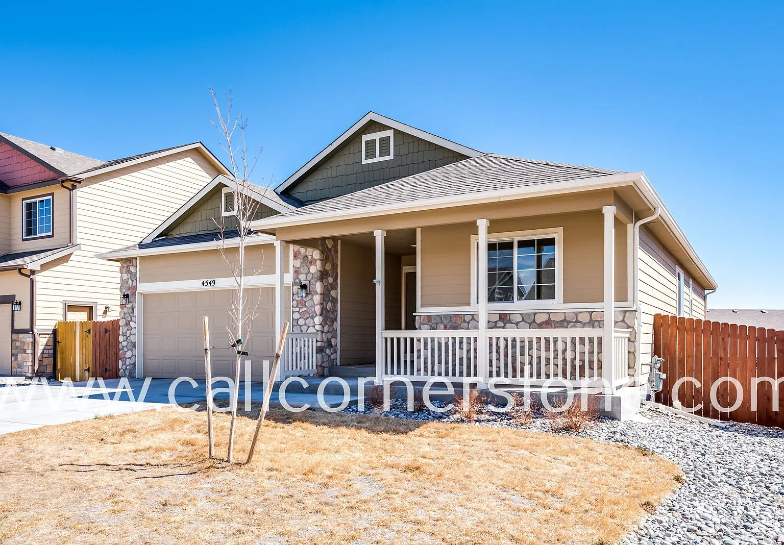 3 bed, 2.0 bath, 2864 sqft, $2,272 — Photo 2