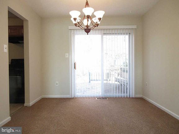 2nd image of 5270 Mantle Ct