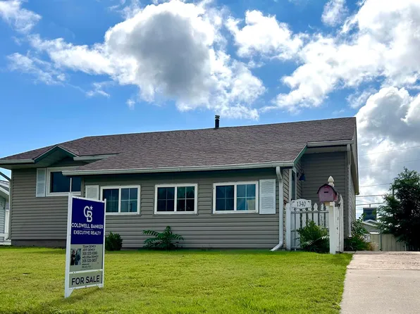 1340 Lawrence Dr, Hays, KS 67601