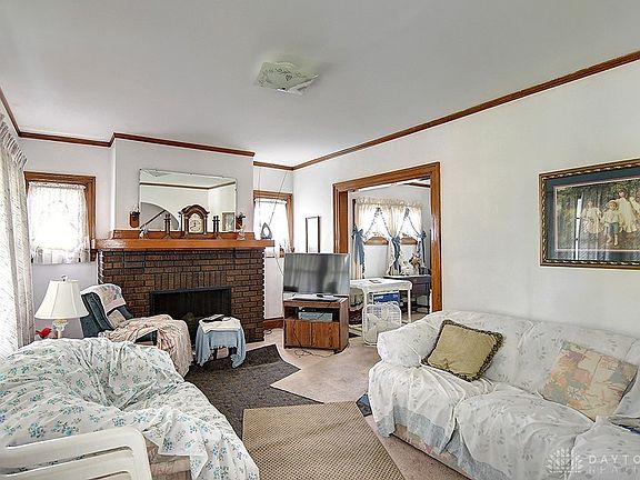 4th image of 1149 Holly Ave