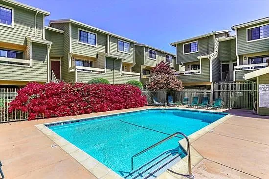 6915 Chantel Ct — Photo 11