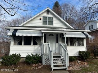 2 Luther St, Troy, NY 12180