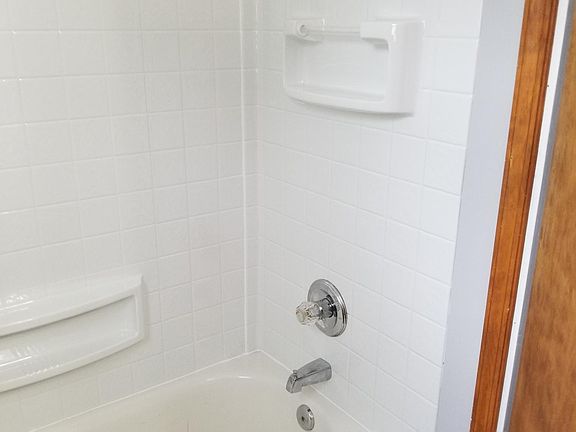 4th image of 449 27th St #1