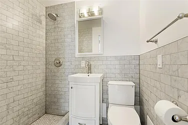 Rented by R New York