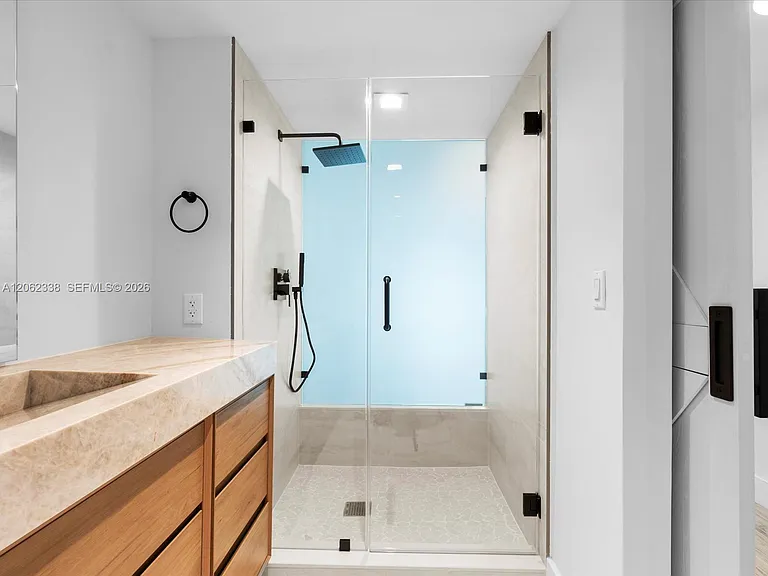92 SW 3rd St #704 — Photo 41