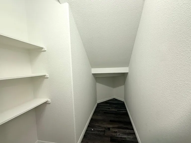 160 Stevenson Dr — Photo 37