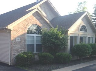 695 E Western Reserve Rd UNIT 204, Poland, OH 44514