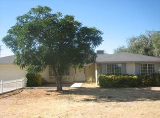 22447 Standing Rock Rd, Apple Valley, CA 92307