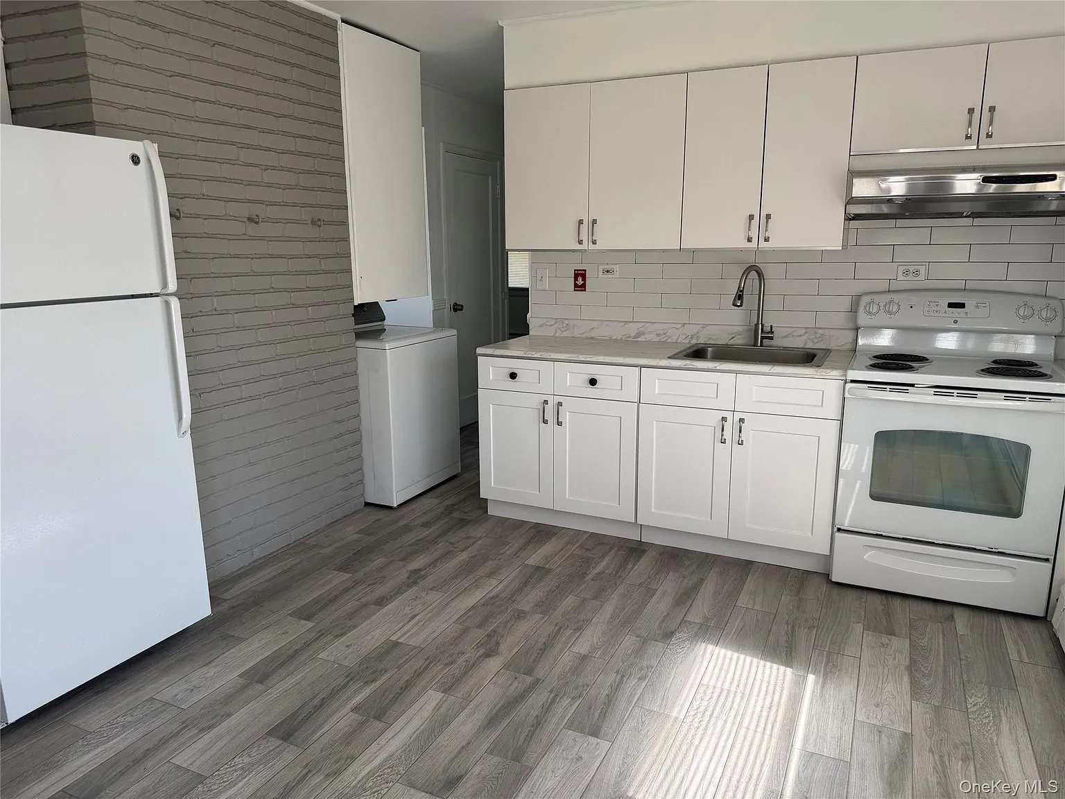 4 bed, 2.0 bath, 1200 sqft, $4,500 — Photo 3
