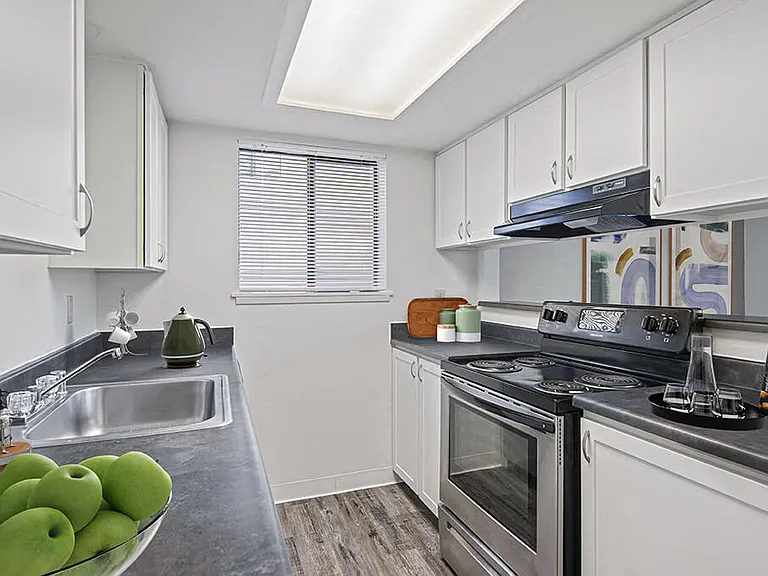 The Verandas Apartment Homes — Photo 4