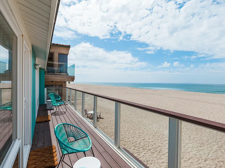 1037 Mandalay Beach Rd — Photo 13