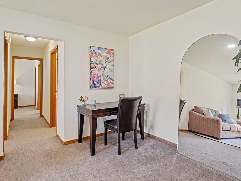 Brookmeadow Apartments — Photo 12