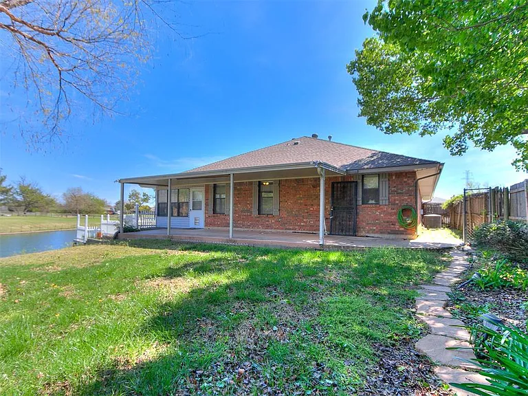 7317 Louisburg Dr — Photo 11