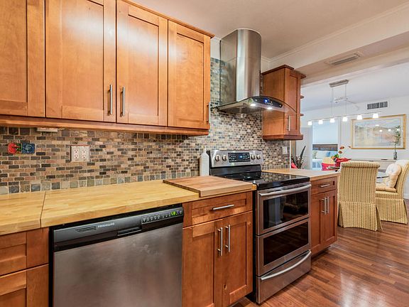 5th image of 1428 SE 4th Ave APT 252