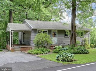 24 Lake Rd, Fleetwood, PA 19522