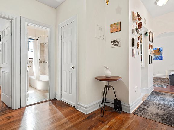 5th image of 345 Montgomery St APT 6R