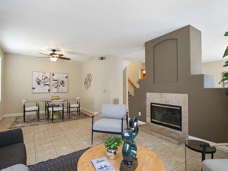 904 N Turner Ave #17 — Photo 7