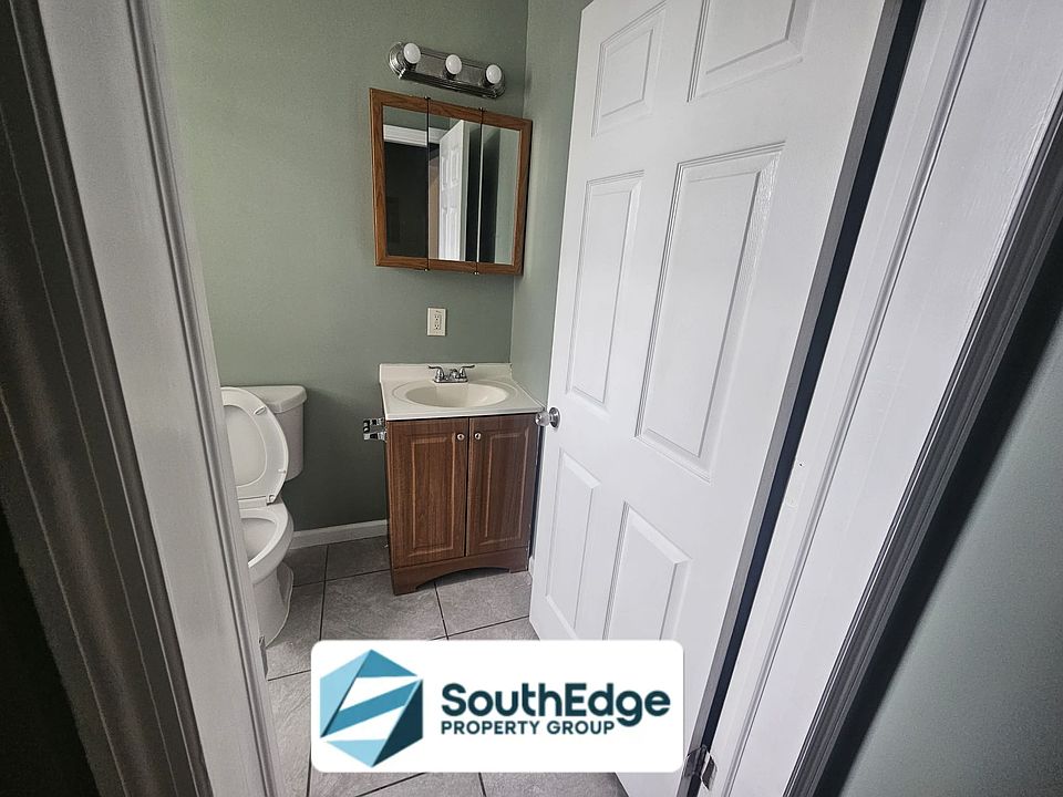 1st image of 45 Cedar Ave #10