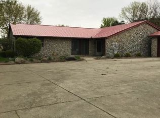 2012 W Royerton Rd APT A, Muncie, IN 47303